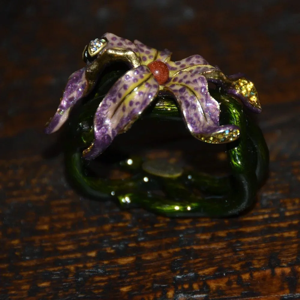 RARE LUXURY JAY STRONGWATER LILY FLOWER FLORAL CRYSTAL ENAMEL NAPKIN RING HOLDER